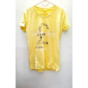 yellow t-shirt 🌼🌼